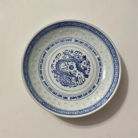 VTG Chinese Blue White Rice Grain Porcelain Bowl Dish Dragon - Picture 1 of 5